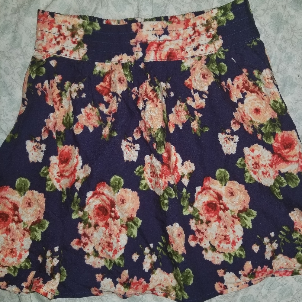 New forever21 floral skirt xs